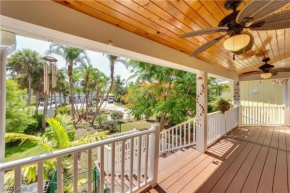 NEW Jungle Paradise - Treehouse Suite with Resort Amenities, ELEVATOR access, Outdoor Kitchen, Lagoon Lazy River Pool, RV hook up